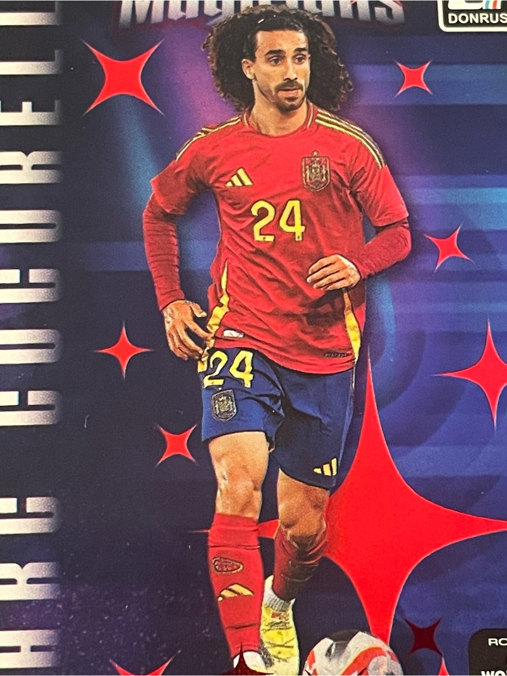 2025-26 Panini Donruss Road to Fifa World Cup - Magicians Marc Cucurella #8 Red - Picture 4 of 5